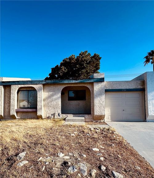 1501 E Twin Star Rd, Palm Springs, CA, 92262-1734 | Card Image