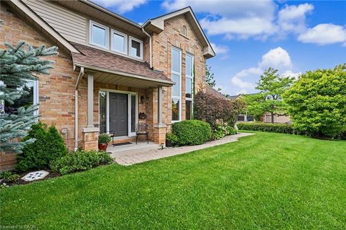 1-4275 Millcroft Park Dr, Burlington, ON, L7M4L9 | Card Image