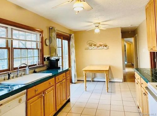 40 Garden Rd, Rocky Point, NY, 11778-9666 | Card Image