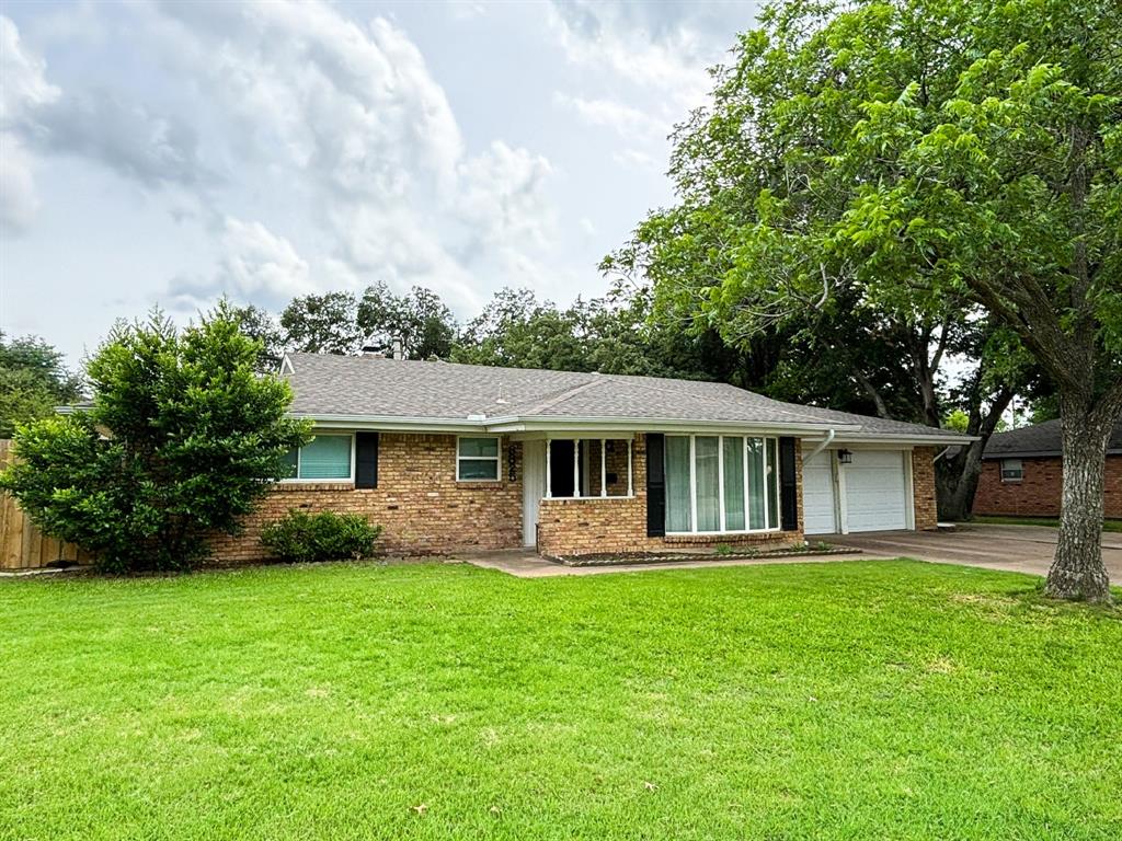 Fenton Ave, Fort Worth, TX 76133