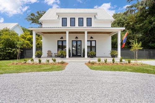 305 Beach Hill Road, Ocean Springs, MS, 39564 | Card Image