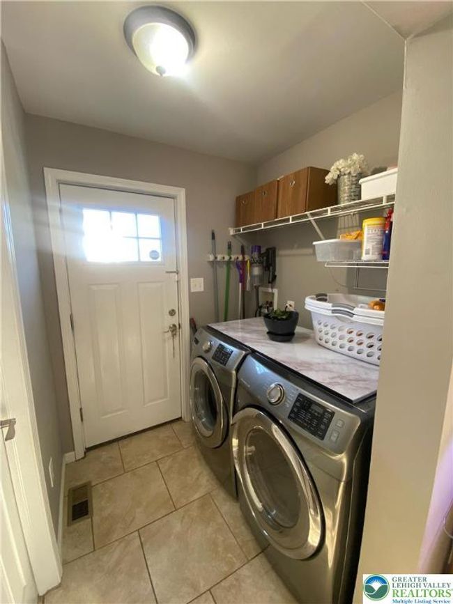 321 Charles St, House other with 3 bedrooms, 3 bathrooms and null parking in Scranton PA | Image 10