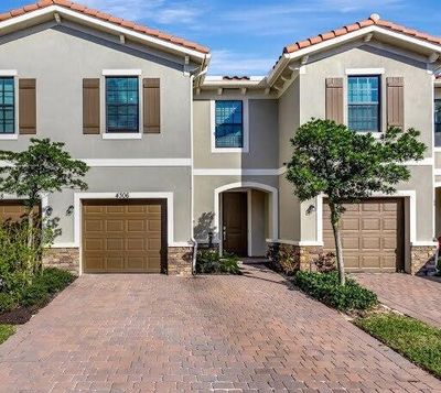 4306 Bradbury Court, Townhouse with 3 bedrooms, 2 bathrooms and null parking in Riviera Beach FL | Image 1