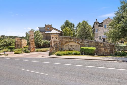 233 Adams St, Georgetown, TX, 78628-3680 | Card Image