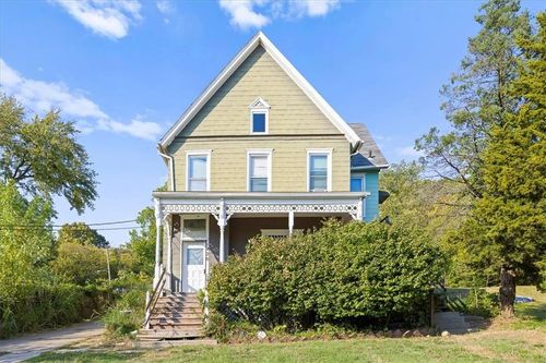 1420 W 37th Ave, Kansas City, KS, 66103-1807 | Card Image