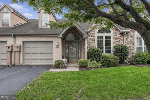 110 Greenview Dr, LANCASTER, PA, 17601-4988 | Card Image