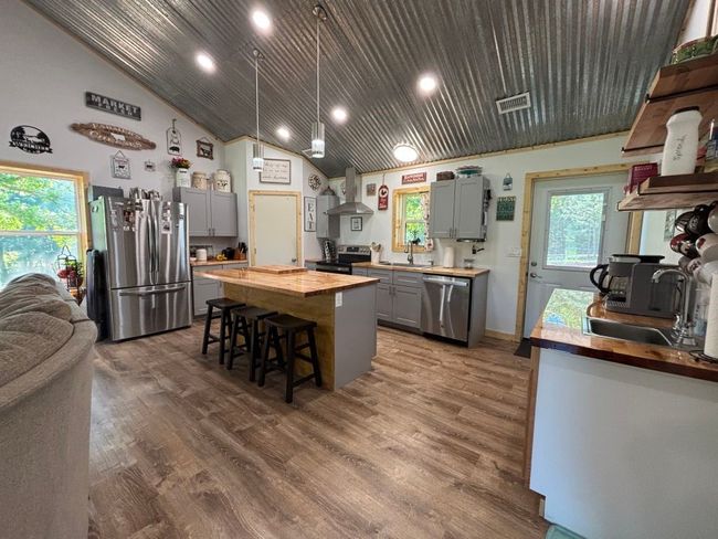 450 Vz County Road 4814, House other with 3 bedrooms, 2 bathrooms and null parking in Ben Wheeler TX | Image 21