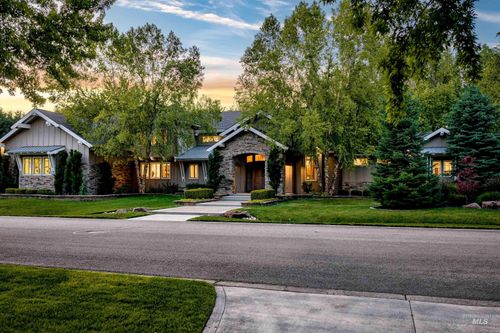 2164 W Holly Mountain Dr, Eagle, ID, 83616-7211 | Card Image