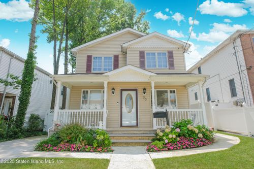 30 Wolverine St, Staten Island, NY, 10306-2046 | Card Image