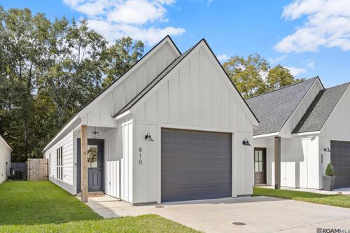 810 S Audubon Place Ave, Gonzales, LA, 70737-4380 | Card Image