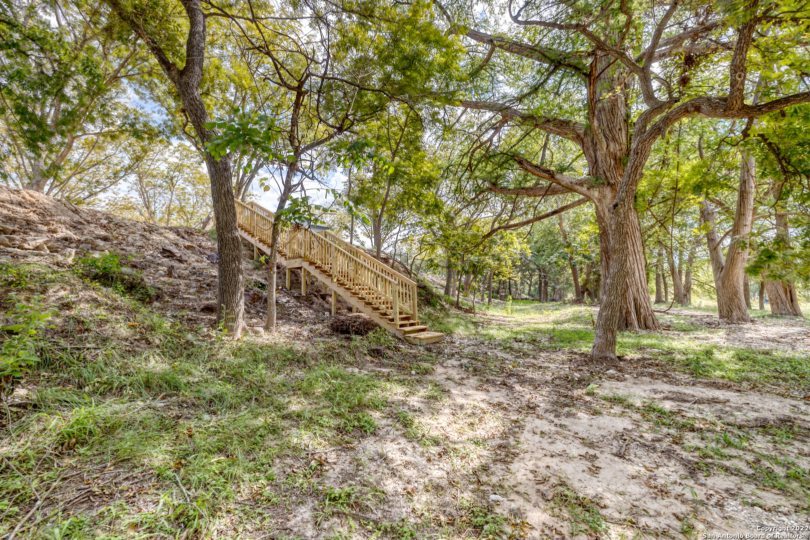 Land in Leakey 2