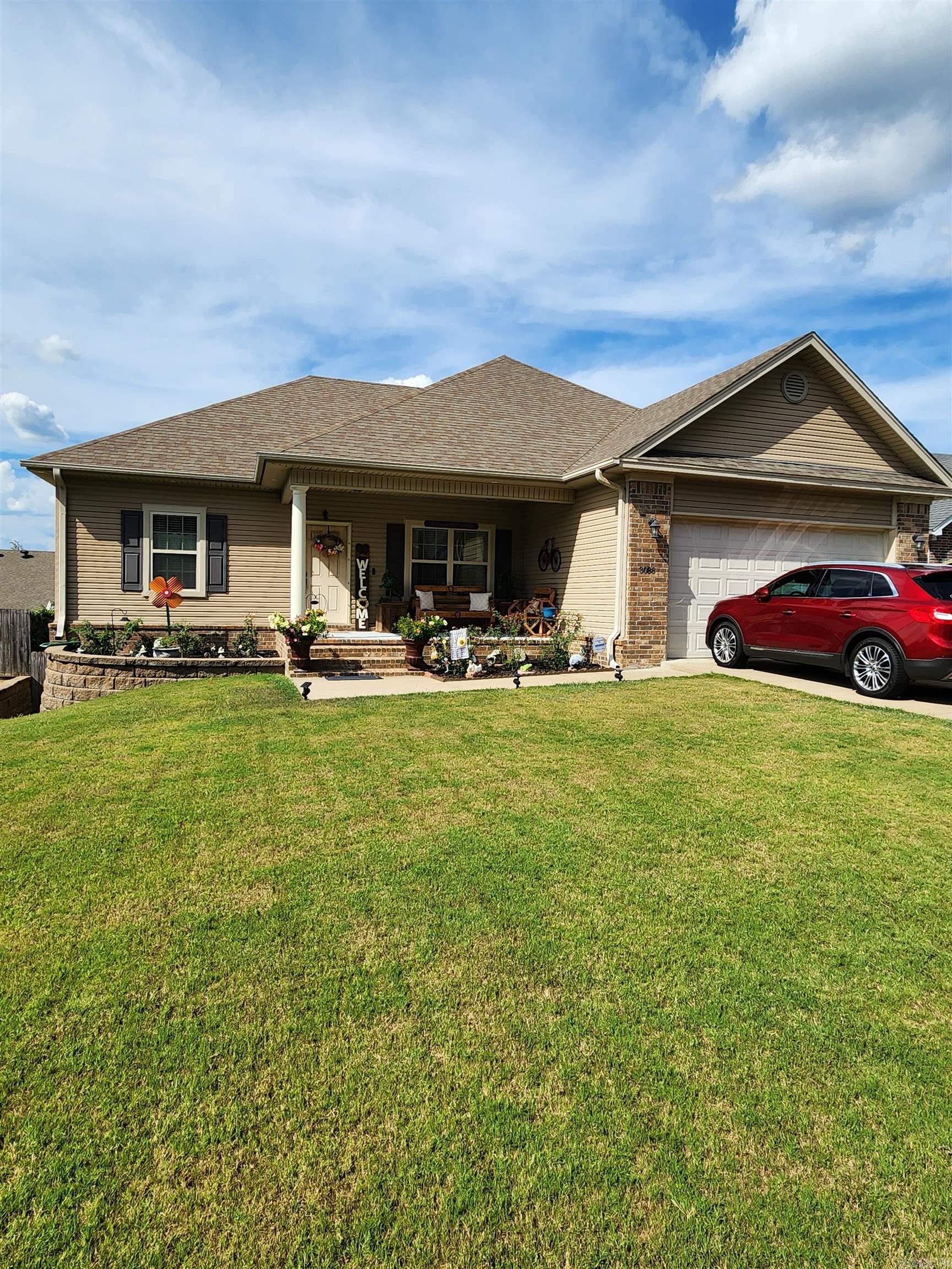 Galloway Dr, Benton, AR 72015