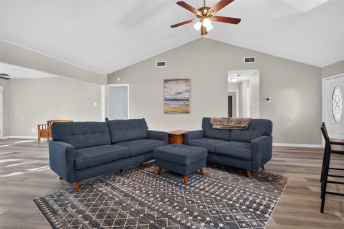 404 Greenleaf Dr, Azle, TX, 76020-2574 | Card Image