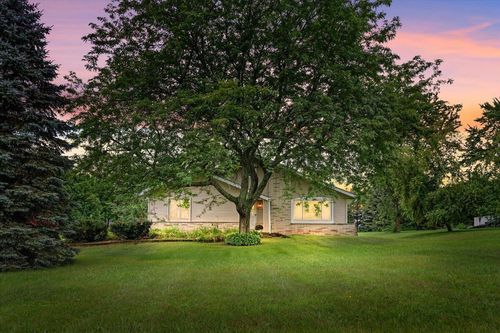 5591 Jacqueline Drive, Trenton, WI, 53095 | Card Image