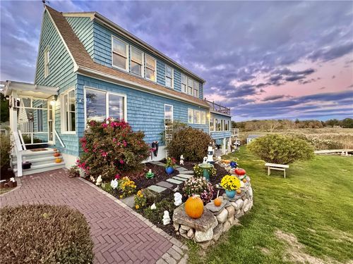 71 Wolcott Ave, Stonington, CT, 06378-3033 | Card Image