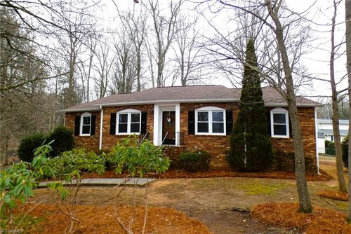 101 Shady Oak Ct, Clemmons, NC, 27012-9357 | Card Image