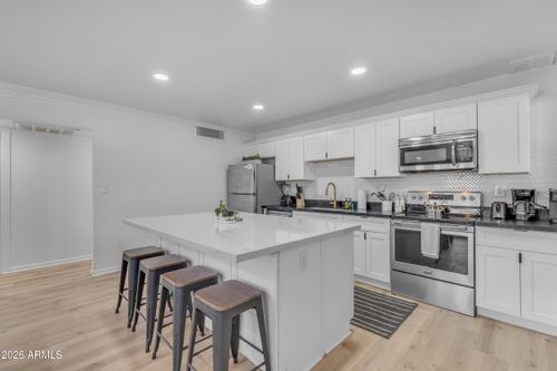 6943 E Granada Rd, Scottsdale, AZ, 85257-2617 | Card Image