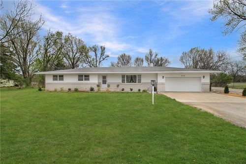 4712 Main St, Parsons, KS, 67357-8818 | Card Image