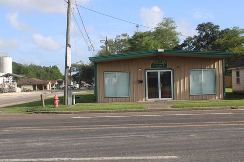 344 Broadway, Winnie, TX, 77665-7829 | Card Image