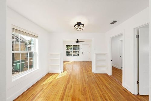 3103 E 16th St, Austin, TX, 78702-1607 | Card Image