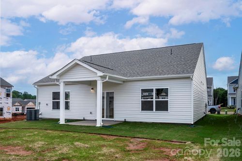 6512 Fairford Dr, Charlotte, NC, 28215 | Card Image