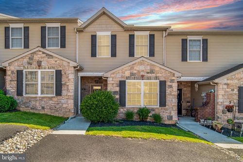 728 S 82nd St, Harrisburg, PA, 17111-5503 | Card Image