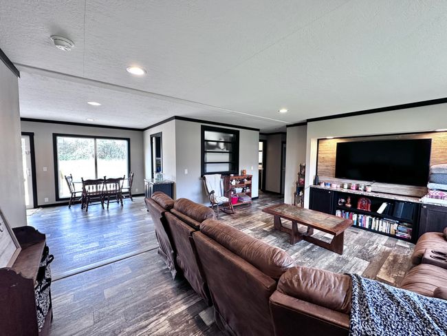 3759 E Highway 552, House other with 3 bedrooms, 2 bathrooms and null parking in Lily KY | Image 19