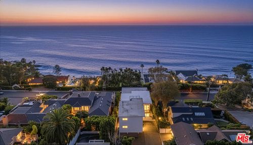 apt-4-2442 S Coast Hwy, Laguna Beach, CA, 92651-3957 | Card Image