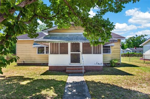 2107 Hawthorne St, savannah, GA, 31404-1321 | Card Image