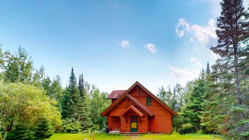 40 County Road 44, Grand Marais, MN, 55604-2228 | Card Image