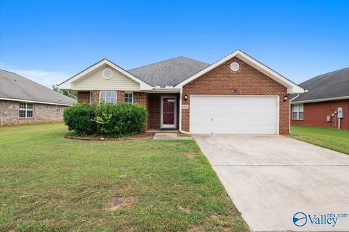 107 Shadow Trl Sw, Huntsville, AL, 35824-2526 | Card Image