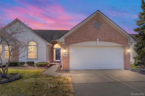24-289 Shore Brook Ln, Walled Lake, MI, 48390-4507 | Card Image