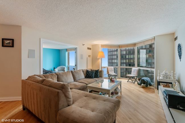 APT-4305 - 195 Harbor Dr, Condo with 2 bedrooms, 2 bathrooms and 1 parking in Chicago IL | Image 5