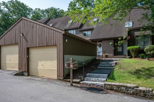 21 Silverton Dr, Nashua, NH, 03062-4468 | Card Image