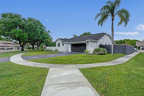 5790 Sw 88th Ave, Cooper City, FL, 33328-5911 | Card Image