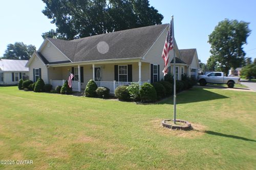 20 Poplar St, Finley, TN, 38030-4054 | Card Image