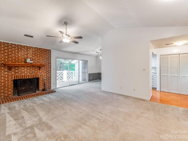 2946 Iron Gate Lane, Condo with 2 bedrooms, 2 bathrooms and null parking in Charlotte NC | Image 7