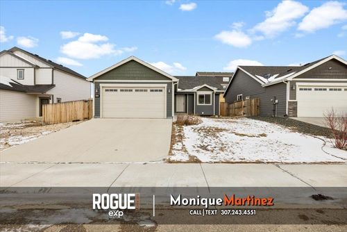6020 Overlook Way, Mills, WY, 82604-8909 | Card Image