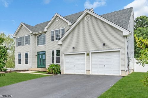 3 Whisper Way, BARNEGAT, NJ, 08005-8106 | Card Image