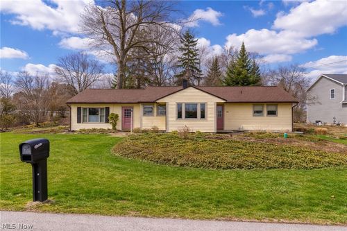 28 Wellesly Boulevard, Painesville, OH, 44077 | Card Image