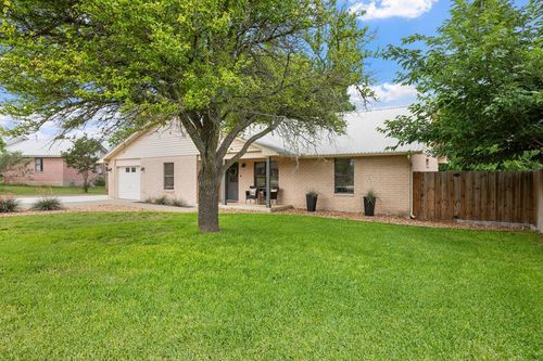 116 Henrietta Ct, Fredericksburg, TX, 78624-4538 | Card Image