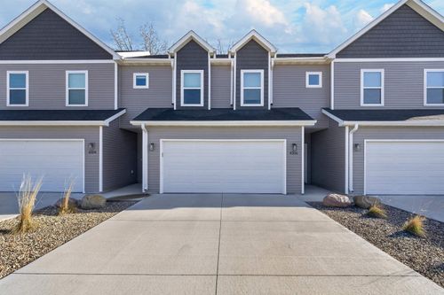 4306 Spruce Creek Dr, Cedar Falls, IA, 50613-6458 | Card Image