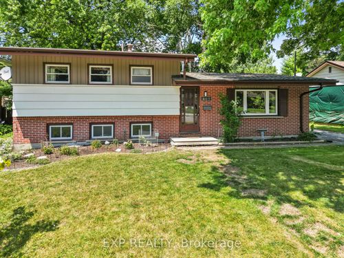 807 Cambridge St, Woodstock, ON, N4S4V8 | Card Image