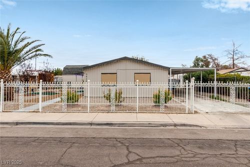 3426 Cactus Springs Dr, Las Vegas, NV, 89115-2746 | Card Image