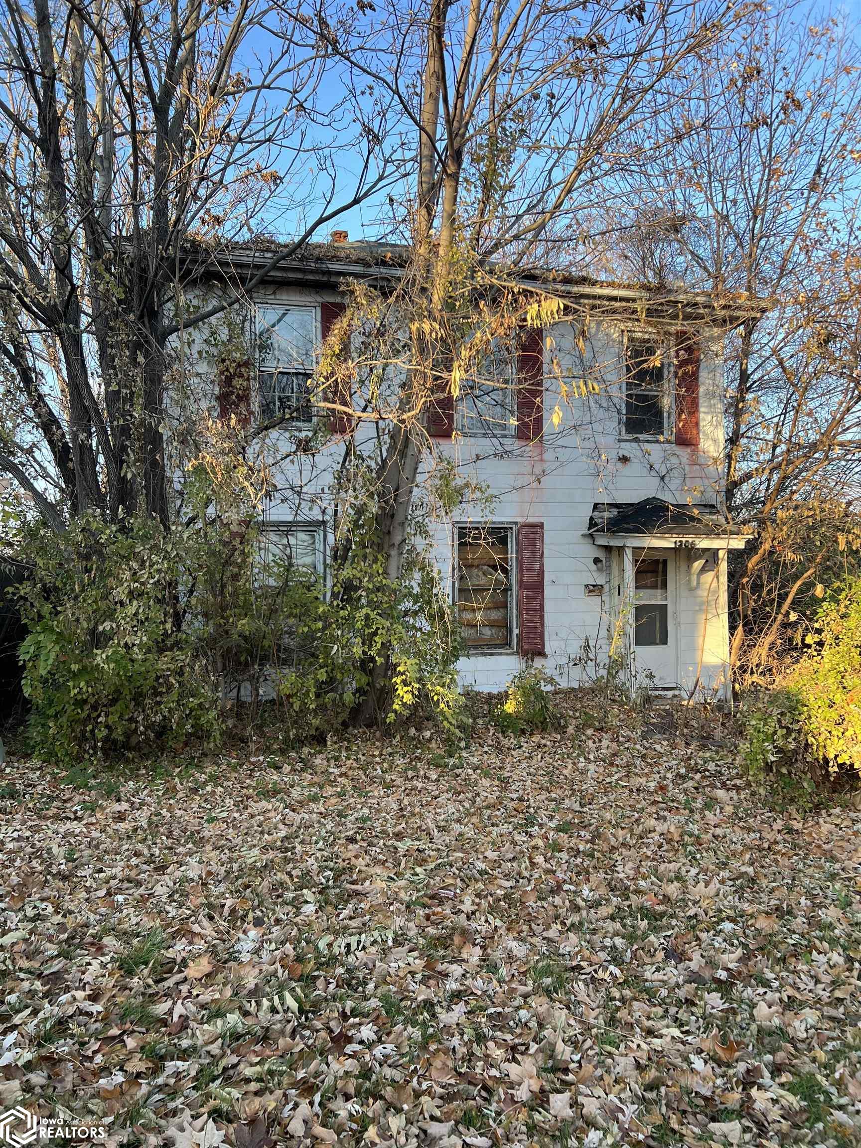 Jefferson St, Burlington, IA 52601