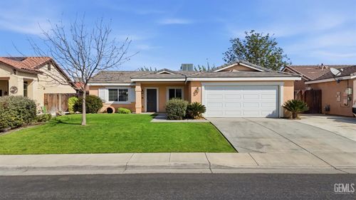 5500 Baja Dr, Bakersfield, CA, 93307-3185 | Card Image