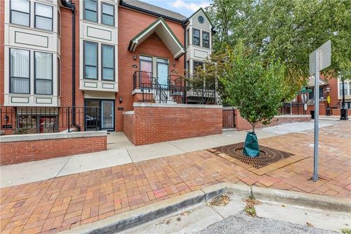 451 10th St, Kansas City, MO, 64105-2223 | Card Image