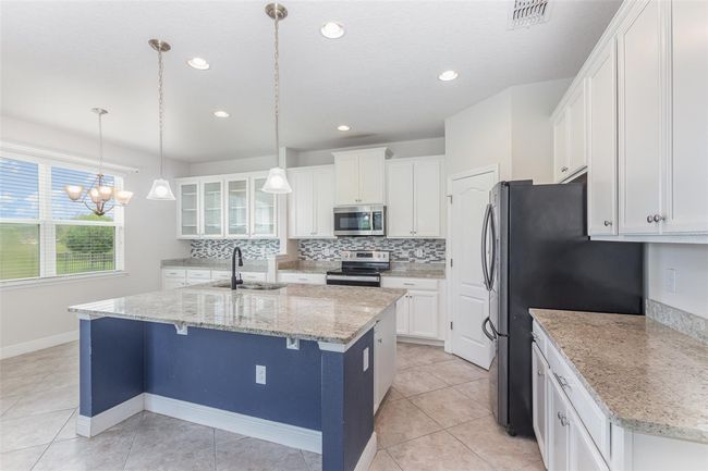 17044 Goldcrest Loop, House other with 5 bedrooms, 3 bathrooms and null parking in CLERMONT FL | Image 6