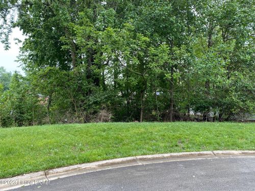 6208 Cottage Ridge Pl, Louisville, KY, 40214-3220 | Card Image