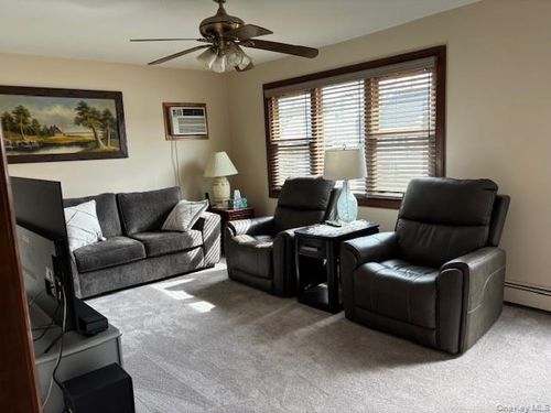 47 Sherbrooke Rd, Babylon, NY, 11704-4319 | Card Image